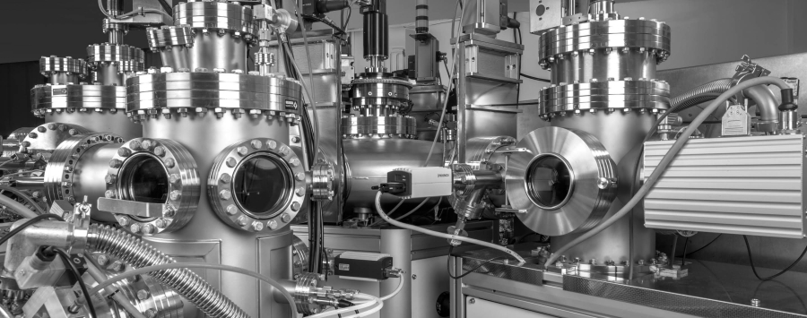 Статья о вакуумных насосах Leybold для создания сверхвысокого вакуума в экспериментальной установке